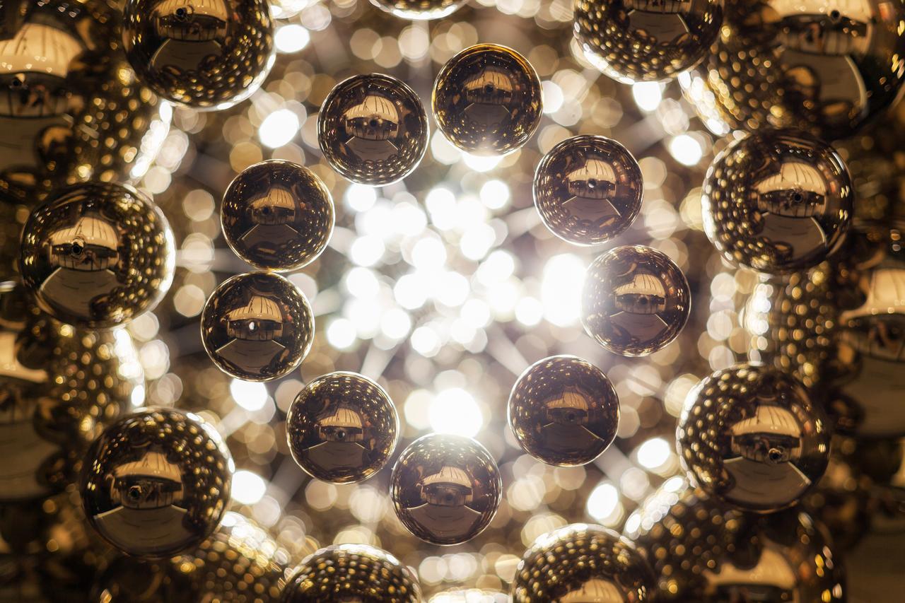 Hotel Platinia Клуж-Напока Екстер'єр фото A close-up of a mirror ball